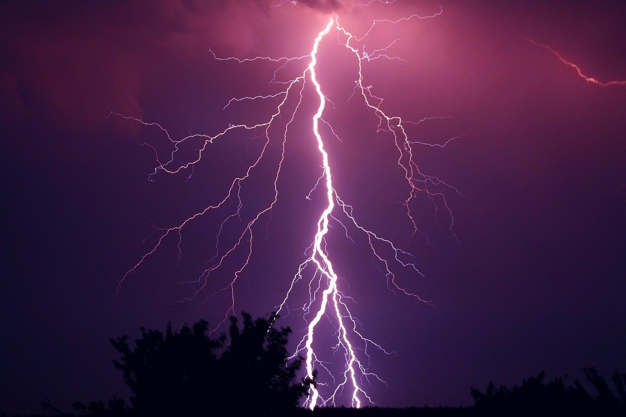 thunder, thunderstorm, purple-953118.jpg